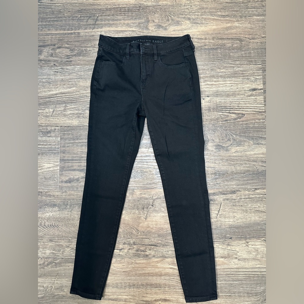 American Eagle Black High-Waisted Jeggings Size 4 Regular